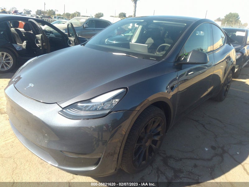 Tesla Model Y 2023г.