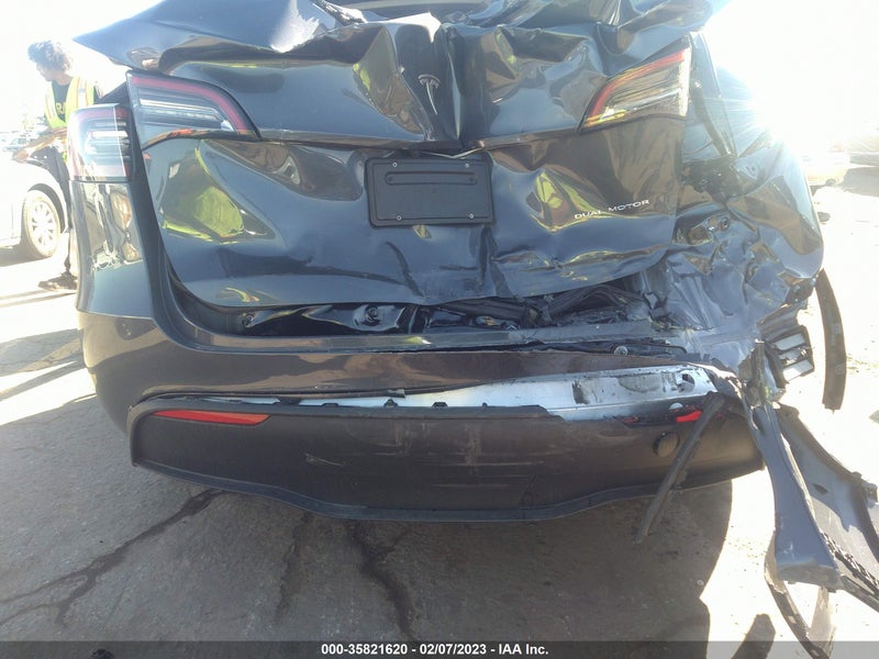 Tesla Model Y 2023г.