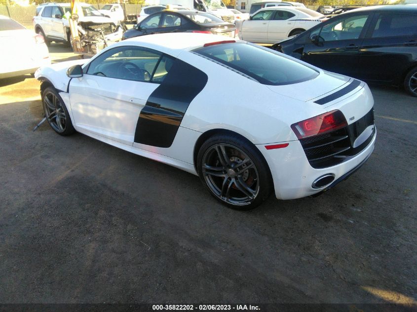 Audi R8 2011г.
