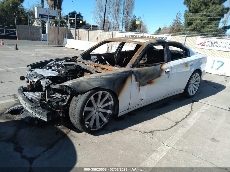 Dodge Charger 2015г.