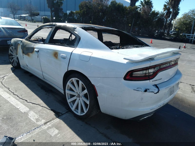 Dodge Charger 2015г.