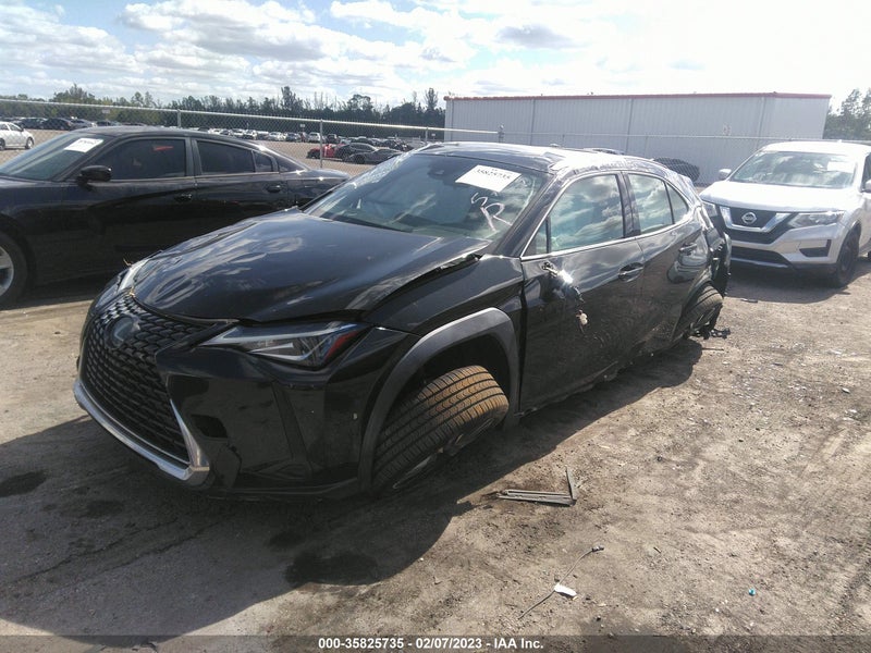 Lexus UX 200 2019г.