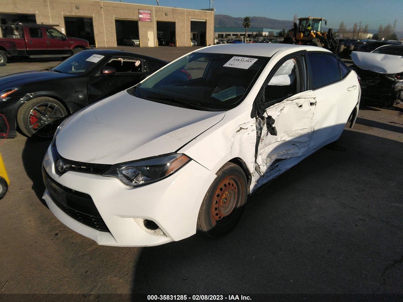 Toyota Corolla 2015г.