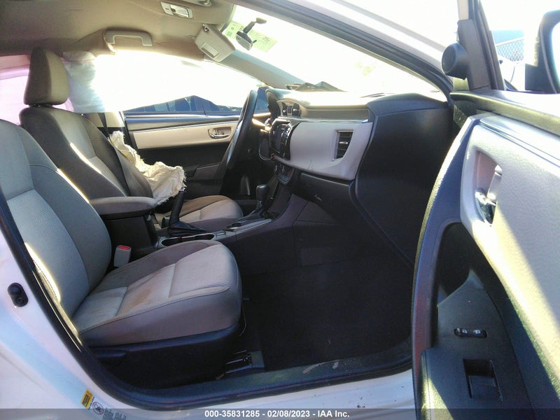 Toyota Corolla 2015г.