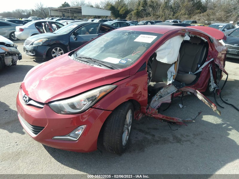 Hyundai Elantra 2015г.