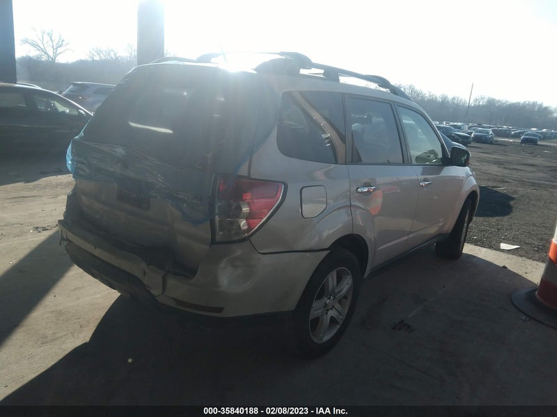 Subaru Forester 2010г.