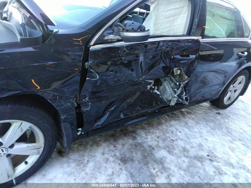 Volkswagen Passat 2013г.