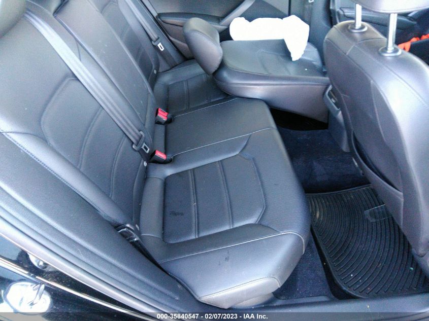 Volkswagen Passat 2013г.