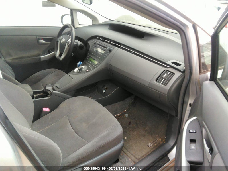 Toyota Prius 2011г.