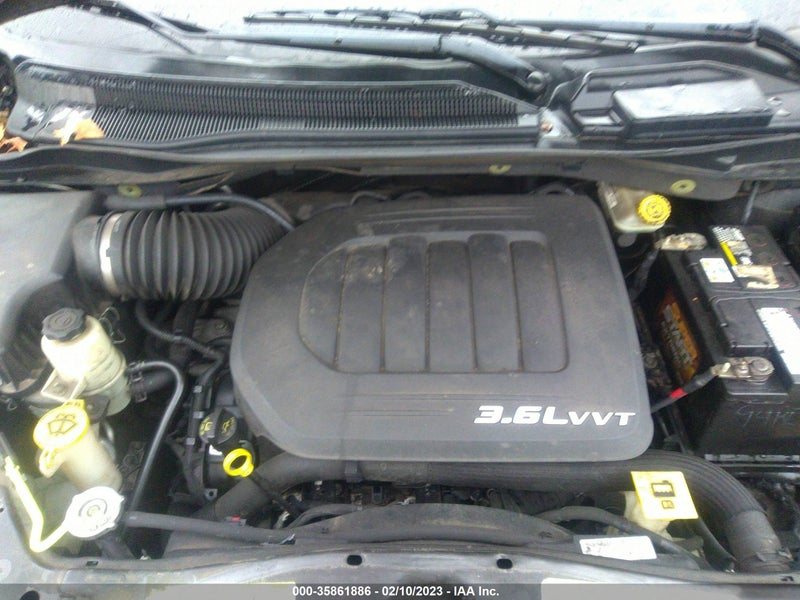 Chrysler Town & Country 2012г.