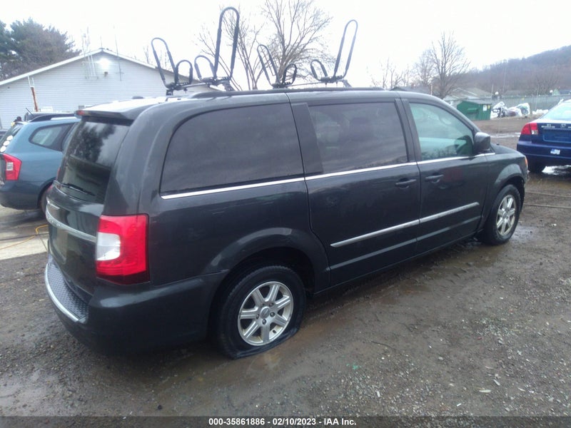 Chrysler Town & Country 2012г.