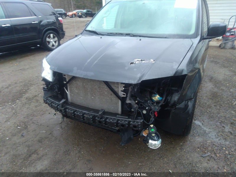 Chrysler Town & Country 2012г.