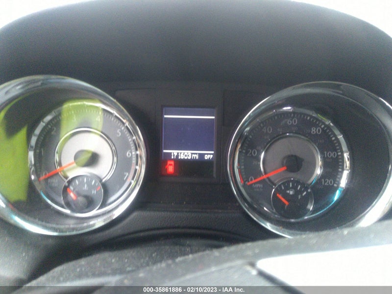 Chrysler Town & Country 2012г.