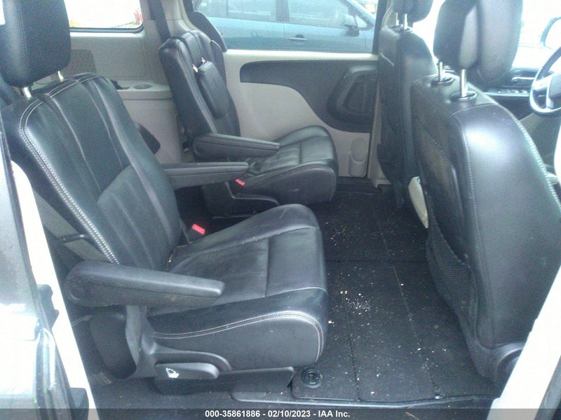 Chrysler Town & Country 2012г.