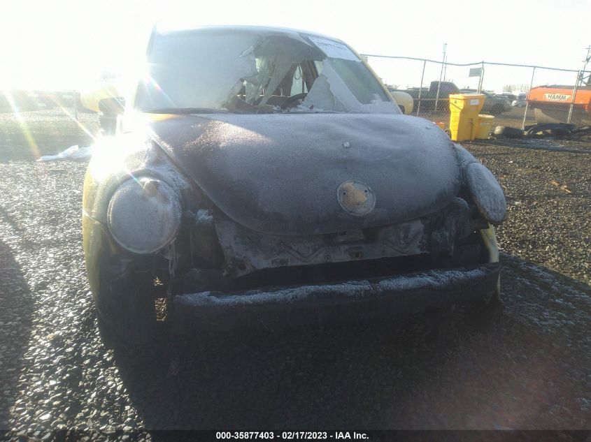 Volkswagen New Beetle 2001г.