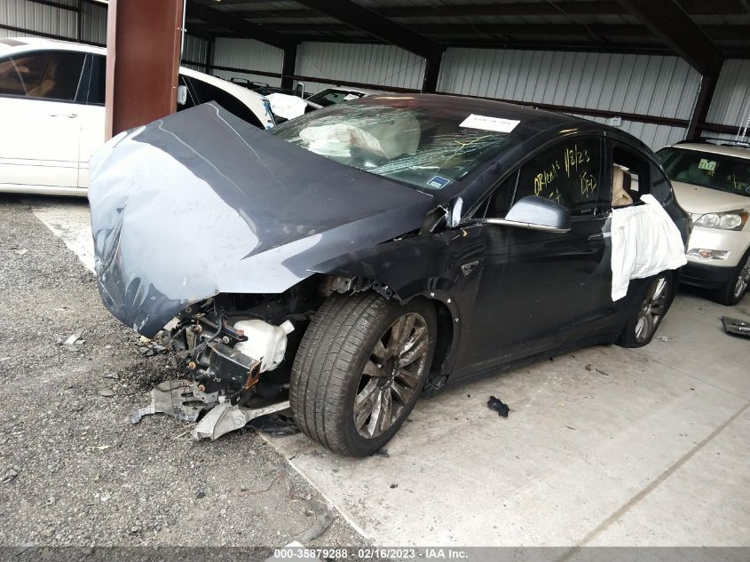 Tesla Model X 2016г.