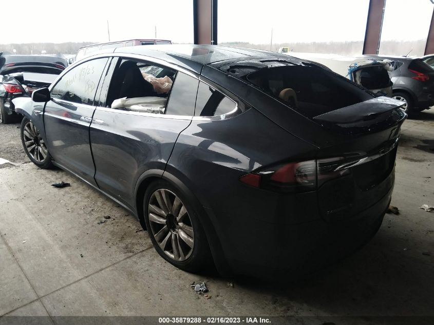 Tesla Model X 2016г.