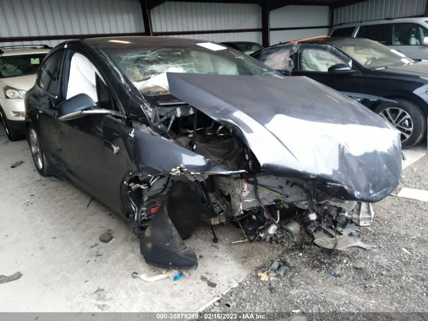 Tesla Model X 2016г.