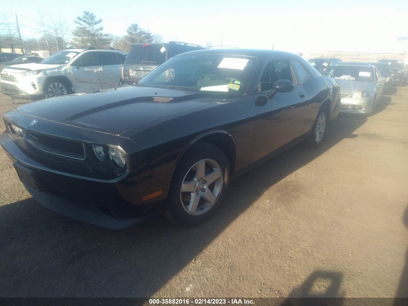 Dodge Challenger 2010г.
