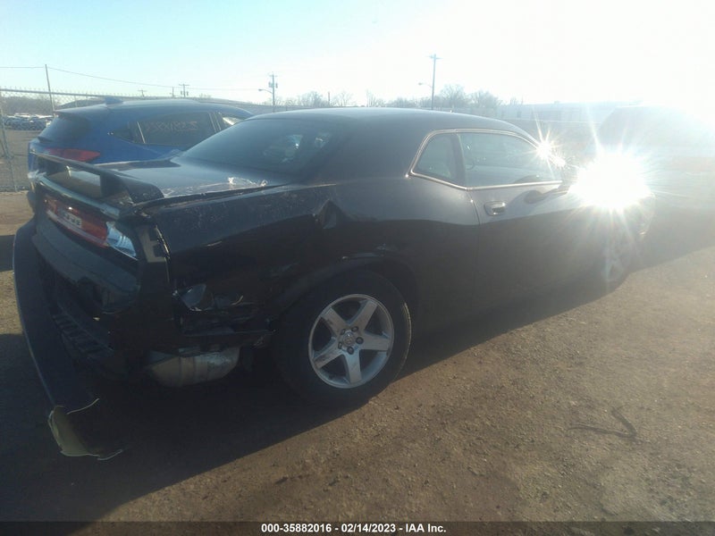Dodge Challenger 2010г.