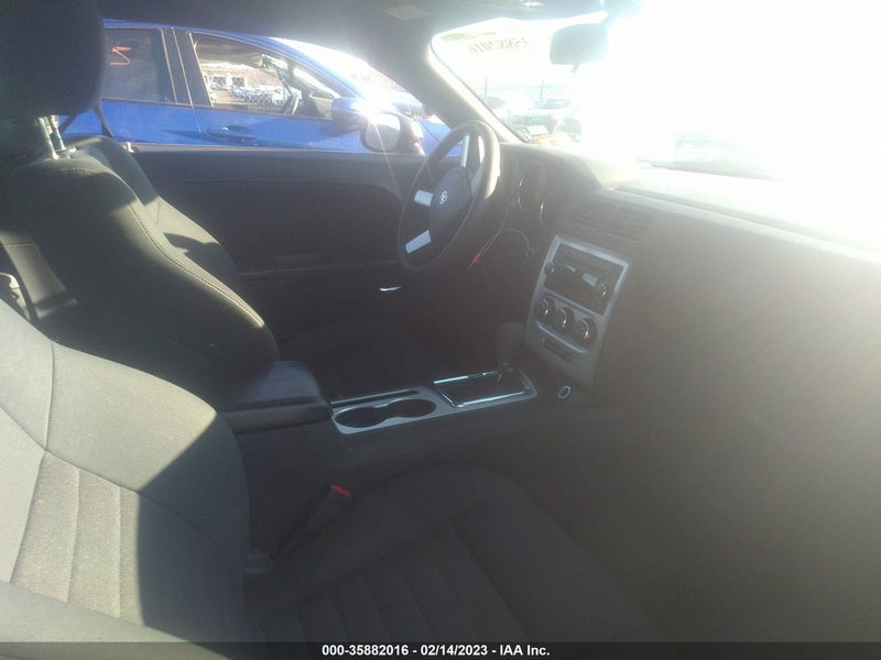 Dodge Challenger 2010г.