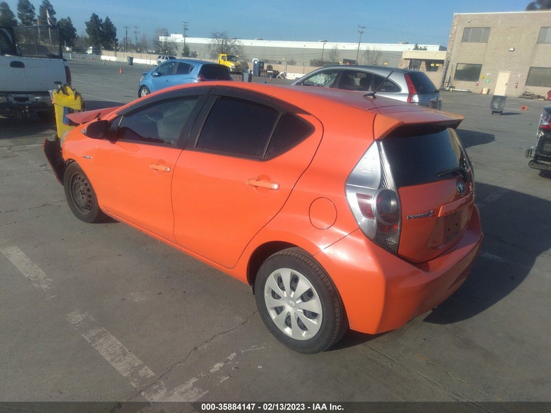 Toyota Prius C 2013г.