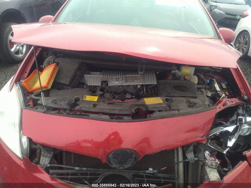 Toyota Prius 2013г.