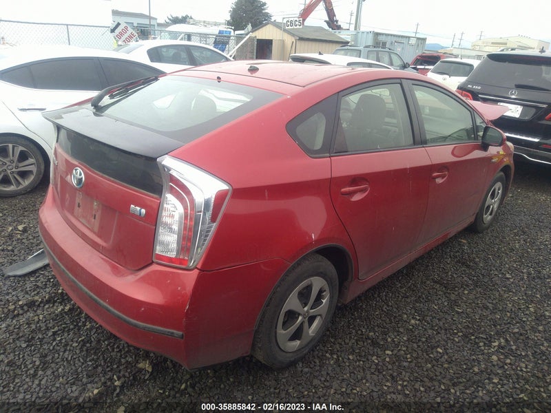 Toyota Prius 2013г.