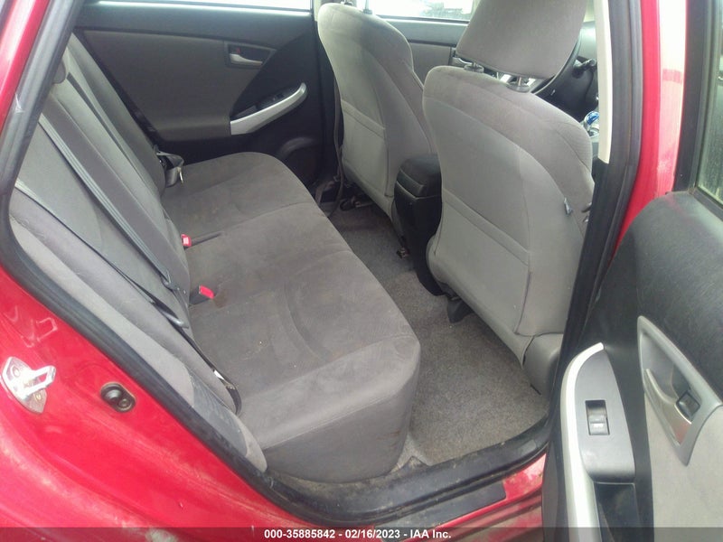 Toyota Prius 2013г.