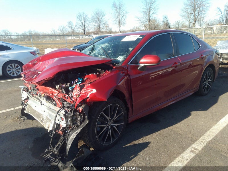 Toyota Camry 2021г.