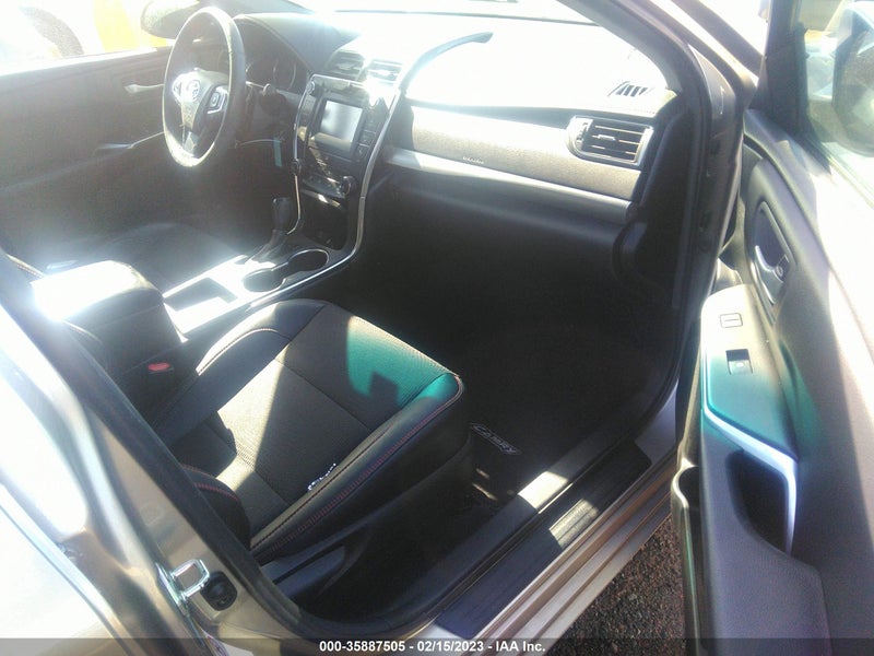 Toyota Camry 2016г.