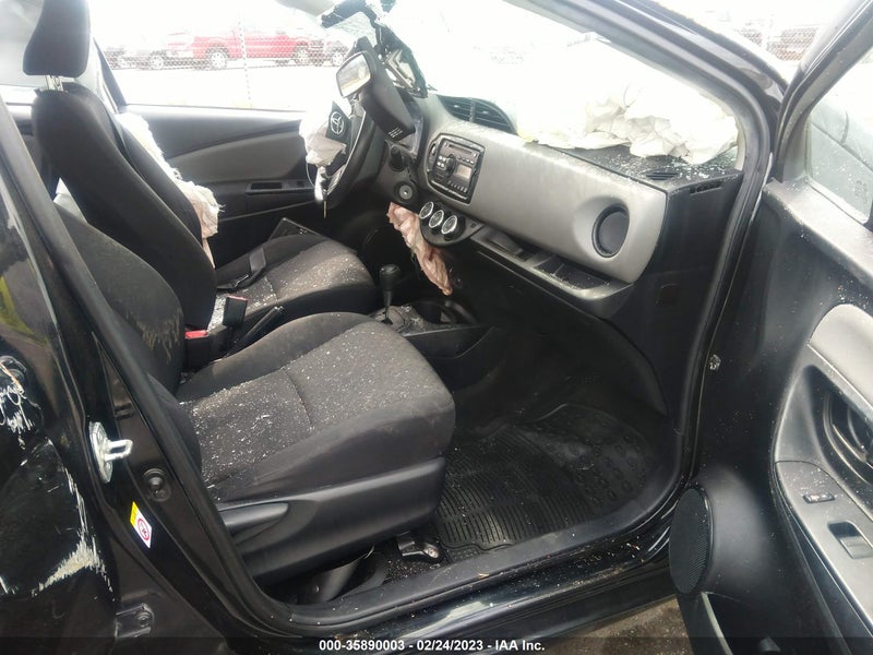 Toyota Yaris 2017г.