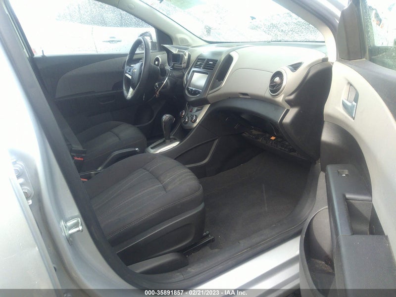 Chevrolet Sonic 2015г.