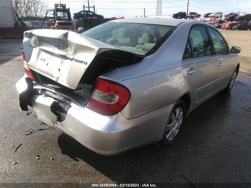 Toyota Camry 2004г.
