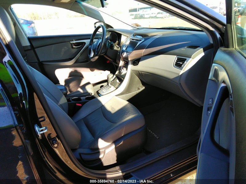 Hyundai Elantra 2011г.