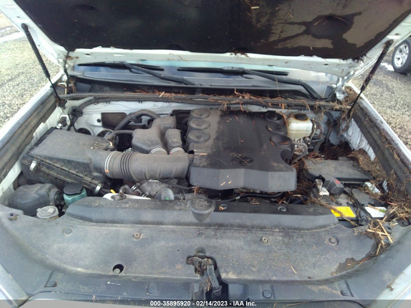 Toyota 4Runner 2016г.