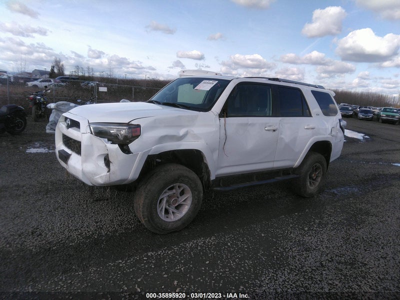 Toyota 4Runner 2016г.
