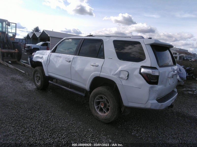 Toyota 4Runner 2016г.