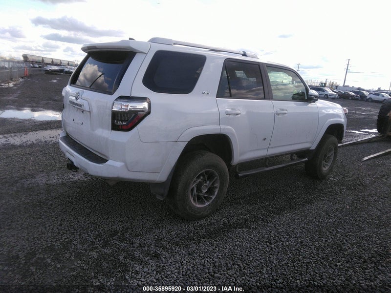 Toyota 4Runner 2016г.