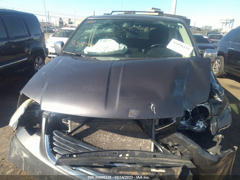 Chrysler Town & Country 2014г.