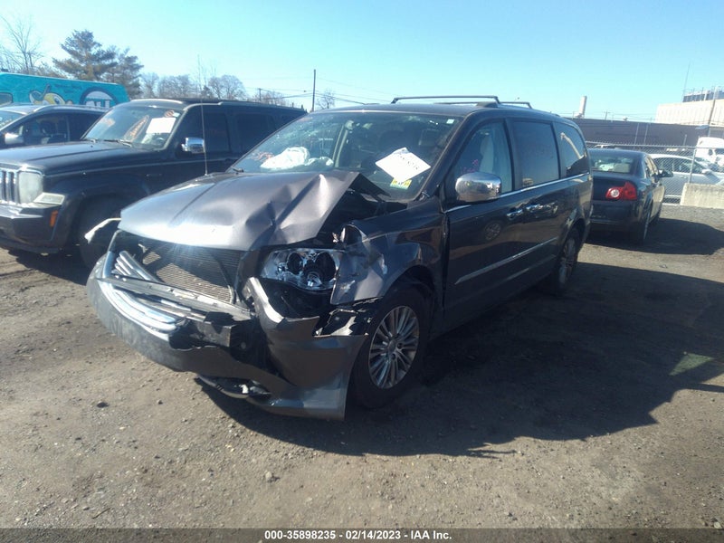 Chrysler Town & Country 2014г.
