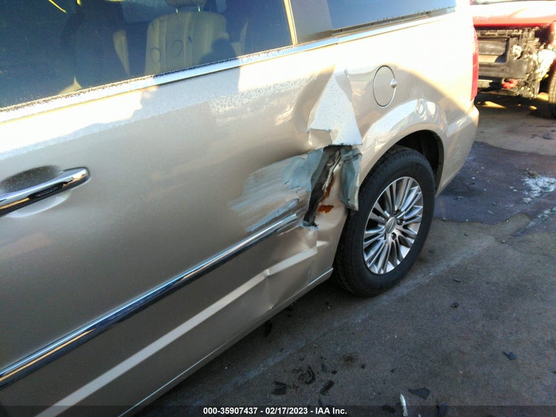 Chrysler Town & Country 2013г.