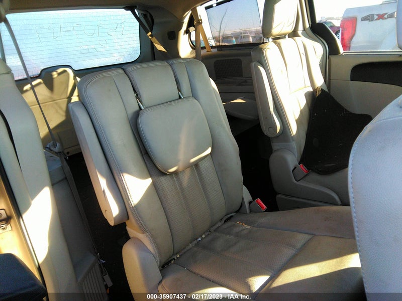 Chrysler Town & Country 2013г.