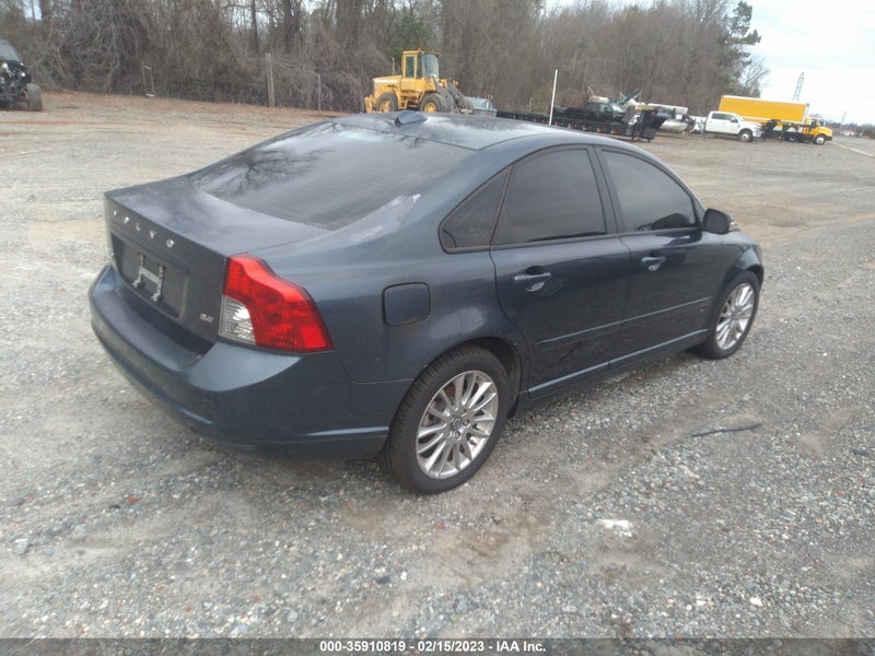 Volvo S-40 2010г.