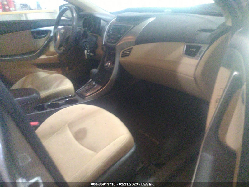 Hyundai Elantra 2013г.