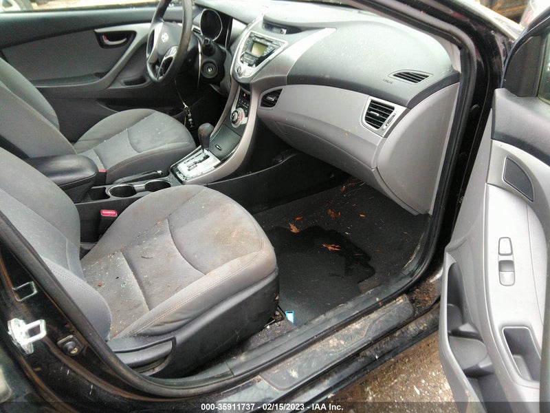 Hyundai Elantra 2011г.
