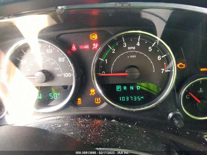 Jeep Wrangler 2015г.