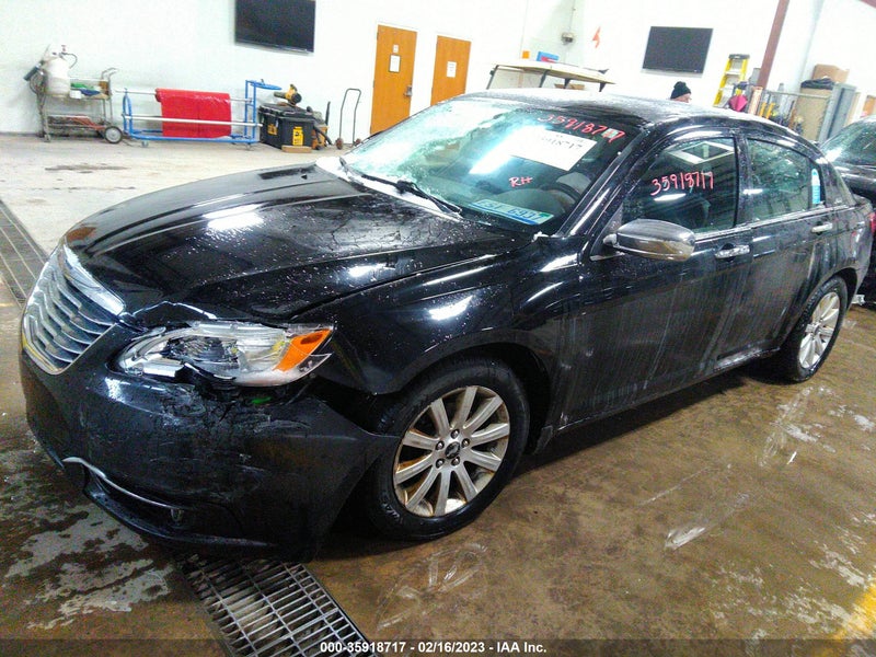 Chrysler 200 2013г.