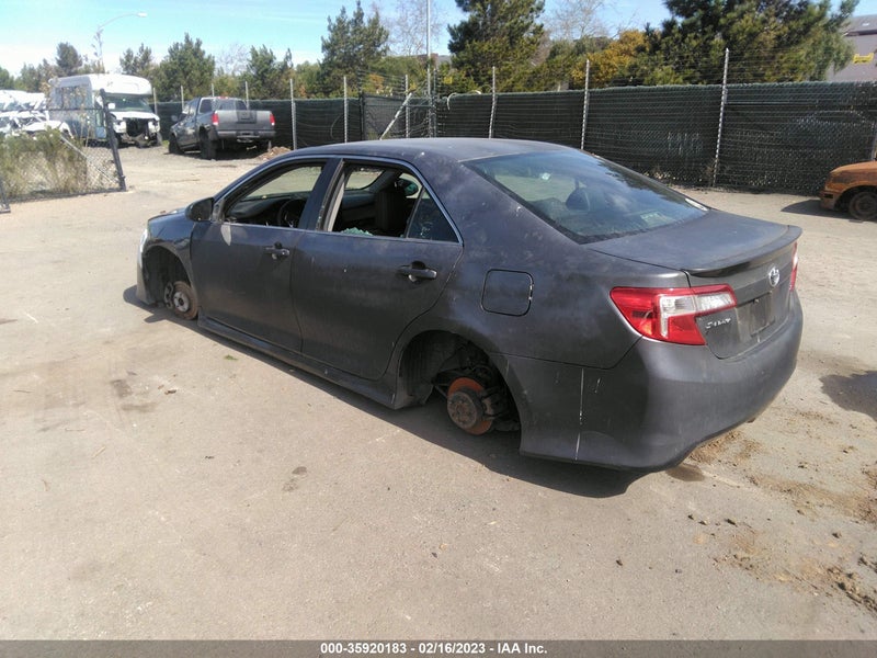 Toyota Camry 2013г.