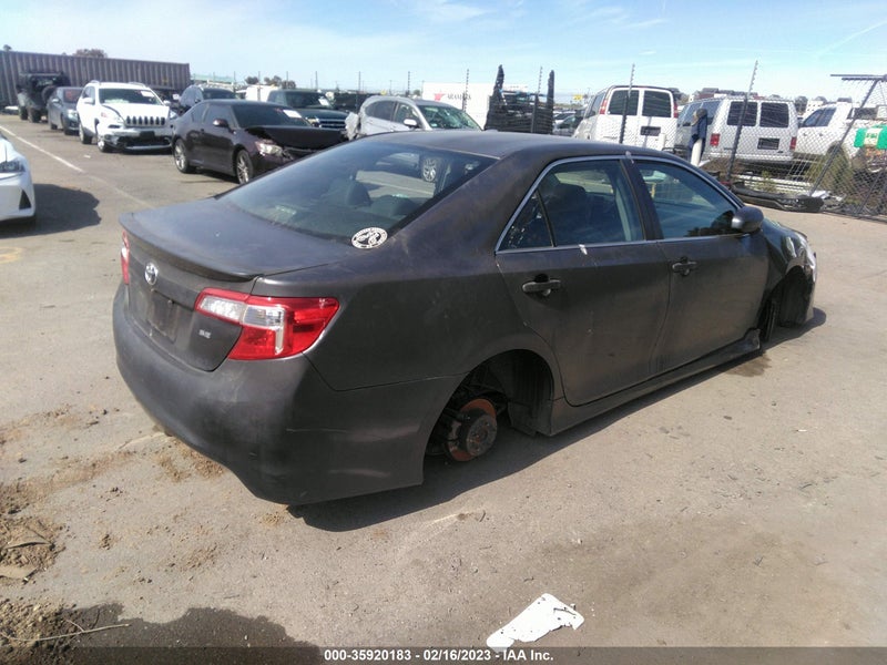 Toyota Camry 2013г.